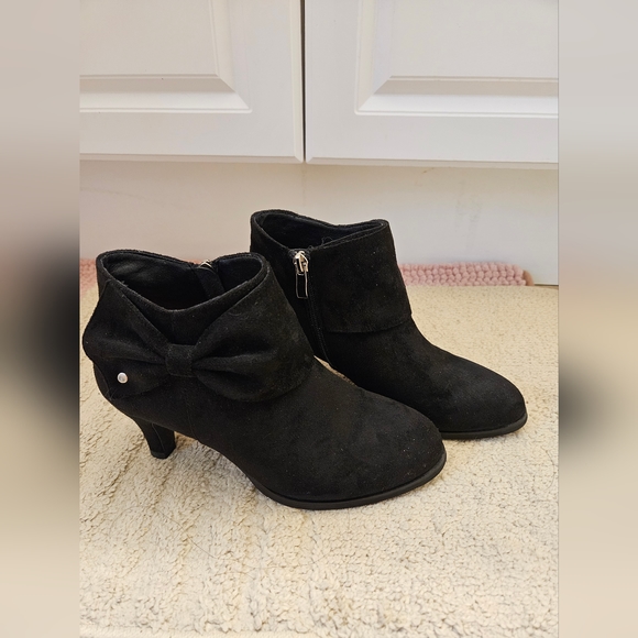 Ann’s elastic velvet side large bow stiletto boots, with Thick 11mm latex insole - Picture 7 of 16